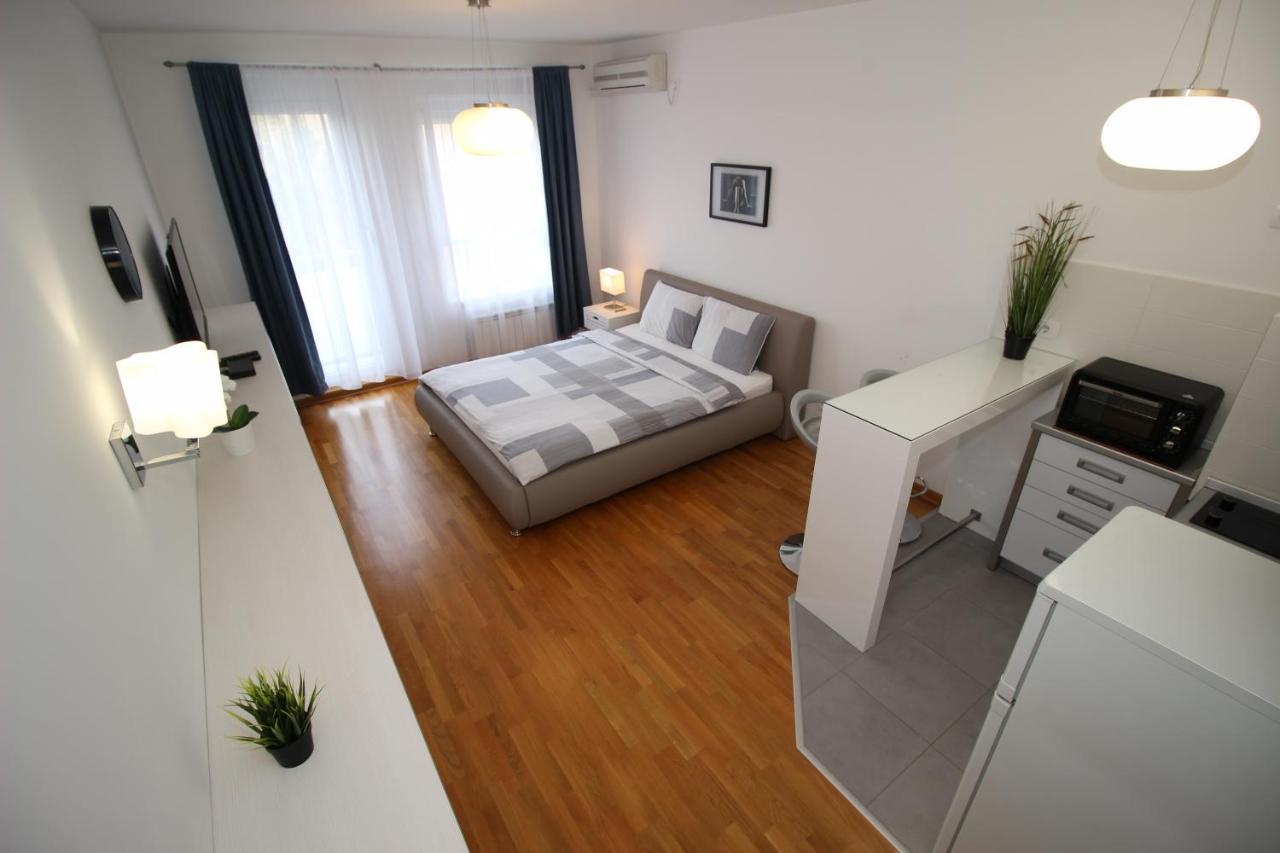 Apartment Delta City Tata New Belgrado Buitenkant foto